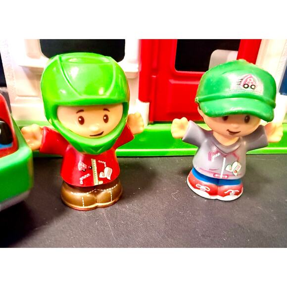 fisher-price Little People Playset We Deliver Pizza Place Delivery truck set - Picture 4 of 9